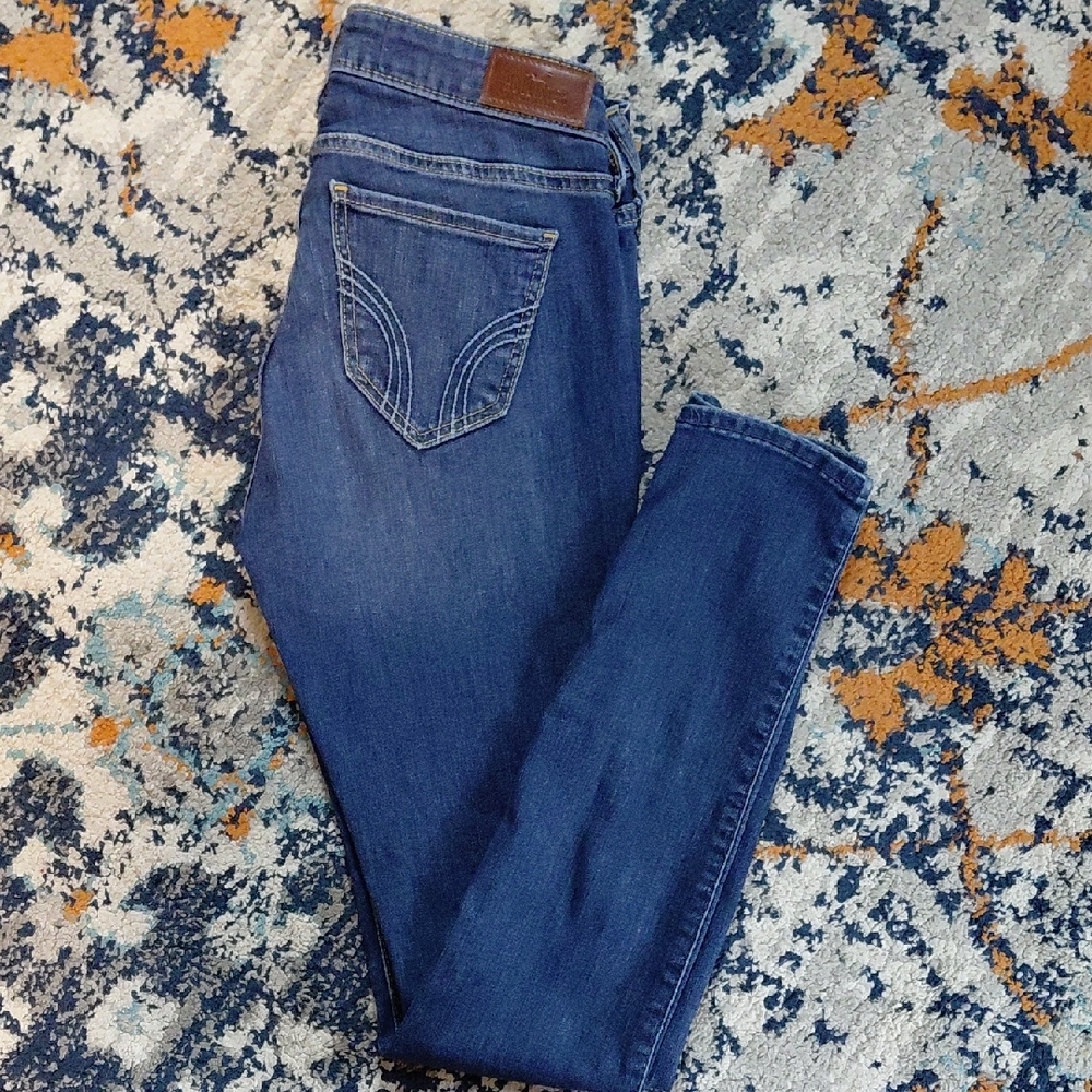Hollister Dark Blue Women's Skinny Jeans - Picture 4 of 4